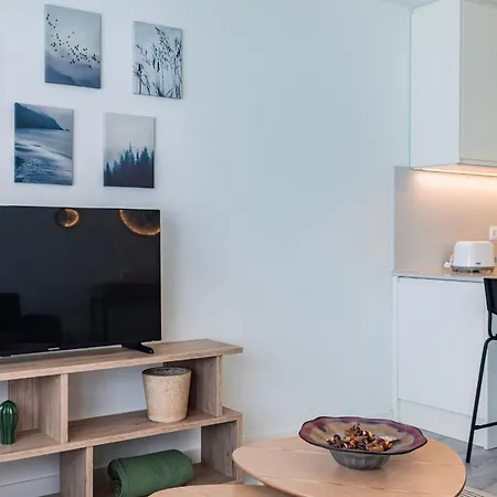 1bdr Modern With Pool By Lovelystay 佩尼契