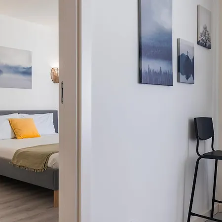 1bdr Modern With Pool By Lovelystay * 佩尼契